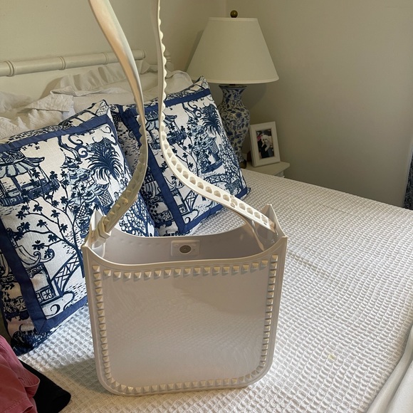 Carmen Sol Large Crossbody - Picture 1 of 4